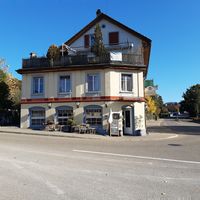 Exterior at House of Momos in Wetzikon