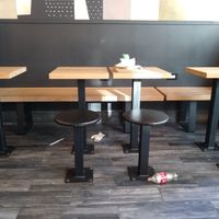 Dirty tables at Zucker's Bagels in New York City