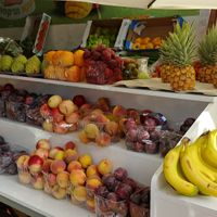 A great variety of fresh produce at Tene Harakafot - טנא הרקפות  in Haifa