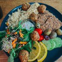 Falafel 🥙 salad bowl 💚🧡  at Galerie Café des Aiguilles in Chamonix-mont-blanc