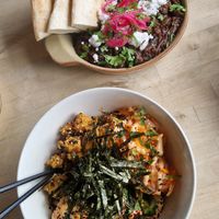 Sushi bowl, black bean bowl at Undercrag Studio & Café in Torver