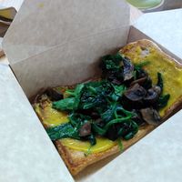 Vegan toast with mushrooms, spinach and a yellow sauce (mustard?). Not well to take away... at LIS - Go Natural - T1 in Lisbon