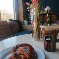 Cardamom bun and iced mocha at The Hop Coffee in Sheffield