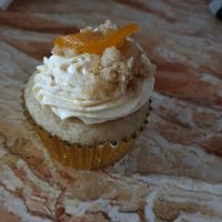 vegan cupcake at Rudy's Pizza in Portland