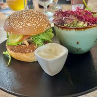 Avocadoburger at Odnar in Oudenaarde