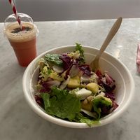 Build your own salad and a berry juice (with pineapple instead of coconut juice, as they were out of the latter) at Açai Sisters - Maybe closed in Rome