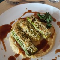 Porri al gratin su crema di ceci affumicati at Elena Carmilla  in Rivarossa