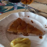 Tarte tatin con crema alla vaniglia at Elena Carmilla  in Rivarossa