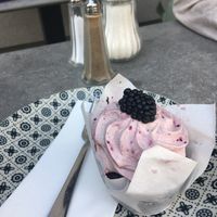Brombeer-Schoko-Cupcake  at Ullmann's Zuckerbäckerei in Vienna