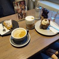  at Ullmann's Zuckerbäckerei in Vienna