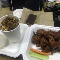 Lg Mac and cheese, lg seitan wings and a nanimo bar at Rise Above in St Catharines