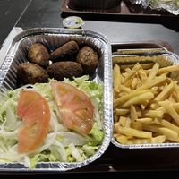 Vegan croquettes and friess  at Takeaway Plaza in 