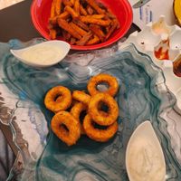 Sea rings (garlic and tartar sauce) and sweet potato fries at Fast Vegan in Fuengirola
