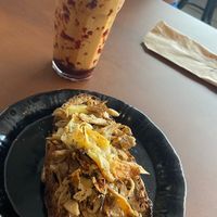 Toast de shimeji com queijo vegano at Ow Cafe in Sao Jose Do Rio Preto