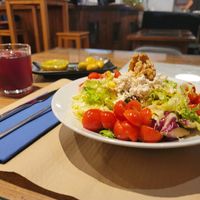 Ensalad con ricotta (tofu) y nuez (walnuts) at Paprika in Granada
