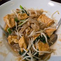 Rad nah with added bean sprouts at Daughter Thai in Lovettsville