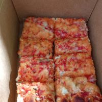 Trancio di pizza da asporto at River Oglio Bike Bar in Darfo Boario Terme