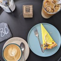 coffee and lemon cake at Kaffeemacherei in Frankfurt
