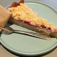 Raspberry cheesecake at Kaffeemacherei in Frankfurt