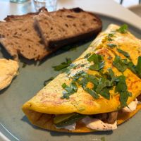 Omelette with veggies at Kaffeemacherei in Frankfurt