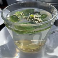 Heißer Ingwer mit Minze  at Café Winzig in Neustadt