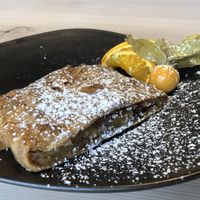 Apfelstrudel (vegan:)  at Sankt Annas - Augustenstraße  in Munich