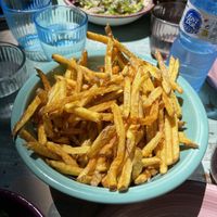 1/2 kg french fries   at Timesburg in Barcelona