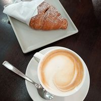 Cappuccino di soia e cornetto alla marmellata di albicocche at Pasticceria Belvedere in Pistoia