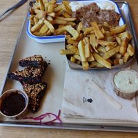 patatas y "nuggets" o "fingers" at Patatak - La Bourse in Brussels