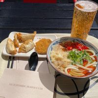Vegan Kake Udon with extra toppings and Asahi beer 🍺🍜🌱  at Marugame Udon in East London