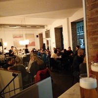 Busy Saturday evening at Propeller in Vienna