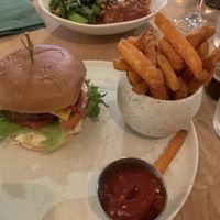 Cheese burger and fries   at Cultivate Food in Oslo