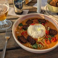 Vegan curry with tempeh at Zoomers in Castricum