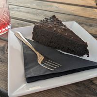 Vegan chocolate cake at Zoomers in Castricum