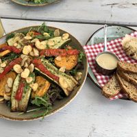 Grille veggie salad with hummus and croutons  at De Oude Keuken in Castricum
