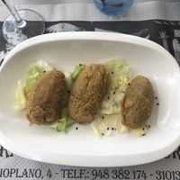 Fritos veganos: mijo, alubias rojas y avena. Muy buenos at Larraisko in Pamplona