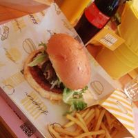  at Lelena Burger in Aversa