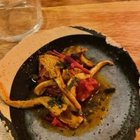 Entrée numéro 2: girolles à la plancha et tomates   at L'Etable d'Ossau in Buzy