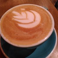 Decaf oat latte (June 2023) at 200 Degrees Coffee in York