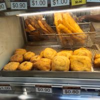 Buns at Xi De Li 西得利 - Fengshan in East Singapore