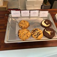 cookie selection (I tried the one in the middle) at Vegan Daum 비건다움 in Seoul
