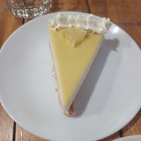Cheesecake de limón 🍋 at I Quit - Café & Bakery in Mexico City