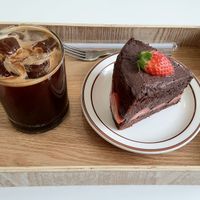 Vegan strawberry chocolate cake and iced Americano at Omu Omu - 오무오무 in Goyang