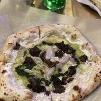 Morel pizza   at KOM in Moscow