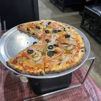  Good pizza!  Vegan cheese!  Beer!    at Tom's Extreme Pizzeria in Ocean Springs