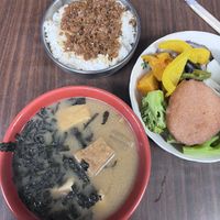 Very tasty Braised Rice + side dishes ($125) & small miso soup with tofu ($35)  at Mama Lai - 賴媽媽素食 in Taipei