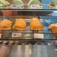 4 vegan options (orange ones, green ones are veggie)  at Hola Empanadas in Utrecht