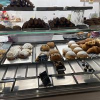 Vetrina pasticceria 💯% Veg   at Vegustibus in Rome