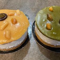 Vegan cheesecakes, salted caramel and pistacchio  at Vegustibus in Rome