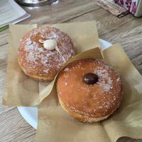 Bomba di nocciola e di cioccolato bianco at Vegustibus in Rome